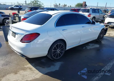 2019 Mercedes-Benz C 300 z USA, uszkodzony, nr VIN 55SWF8DB2KU308776